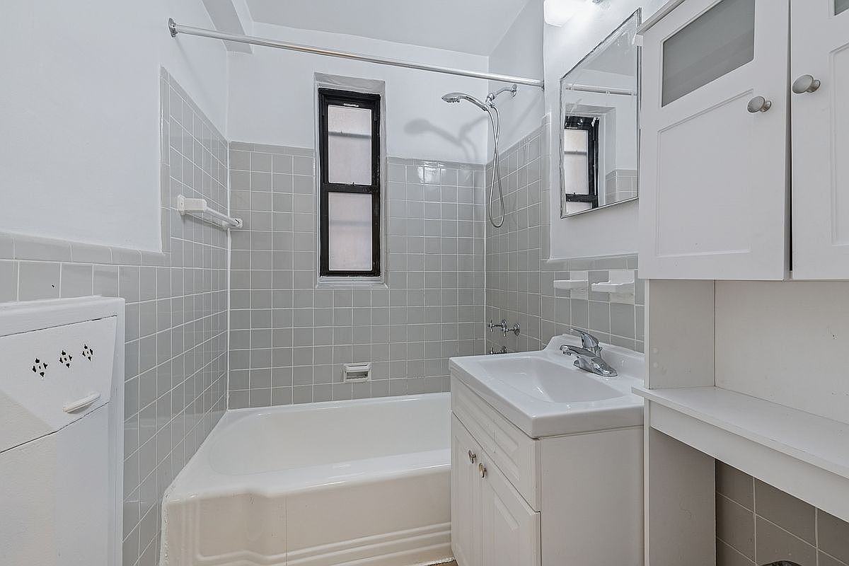 12335 82nd Rd #3P - Photo 7 of 8