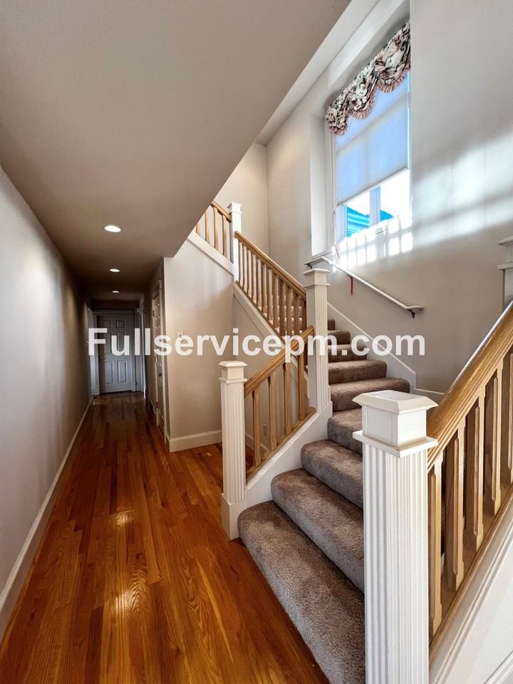 4131 205th Ave Se - Photo 6 of 40