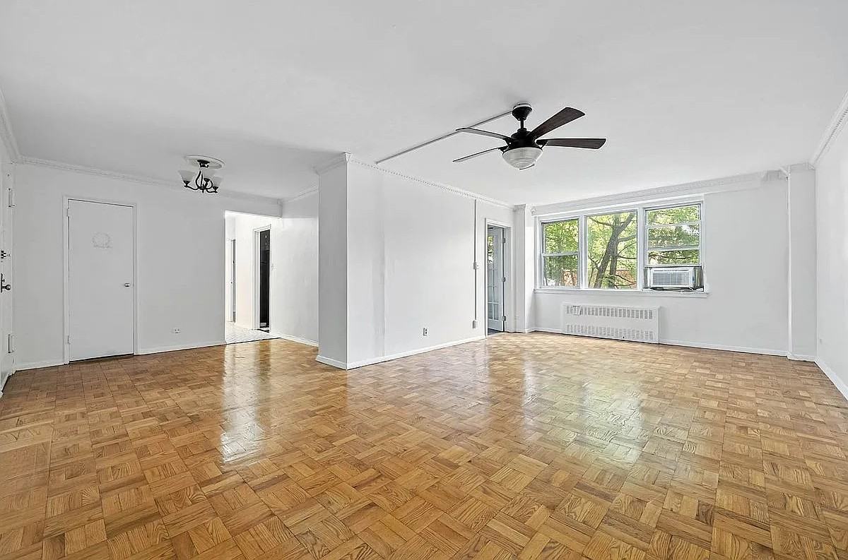 3135 Johnson Ave - Photo 3 of 3