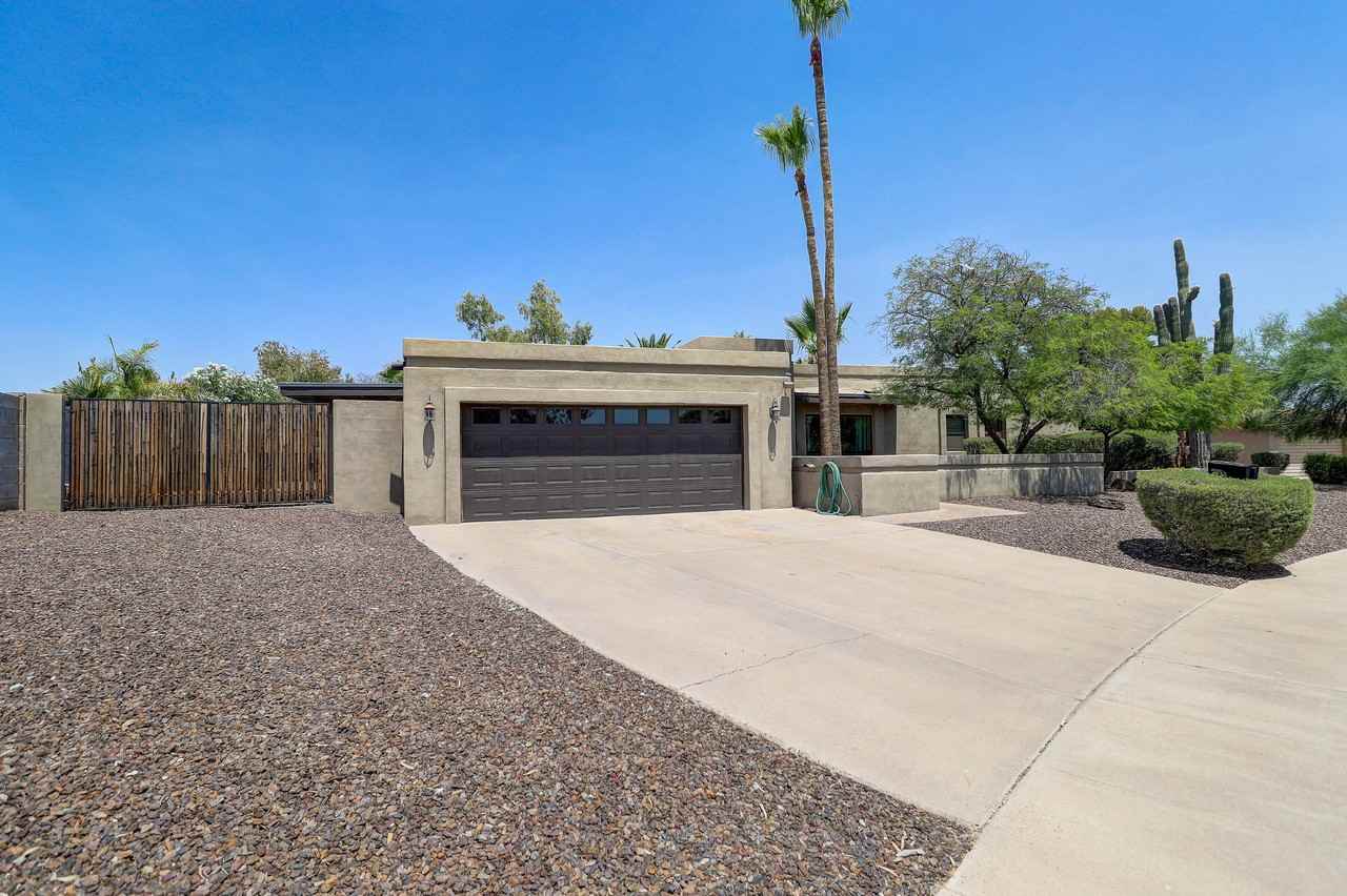 10626 N 41st St - Photo 5 of 50