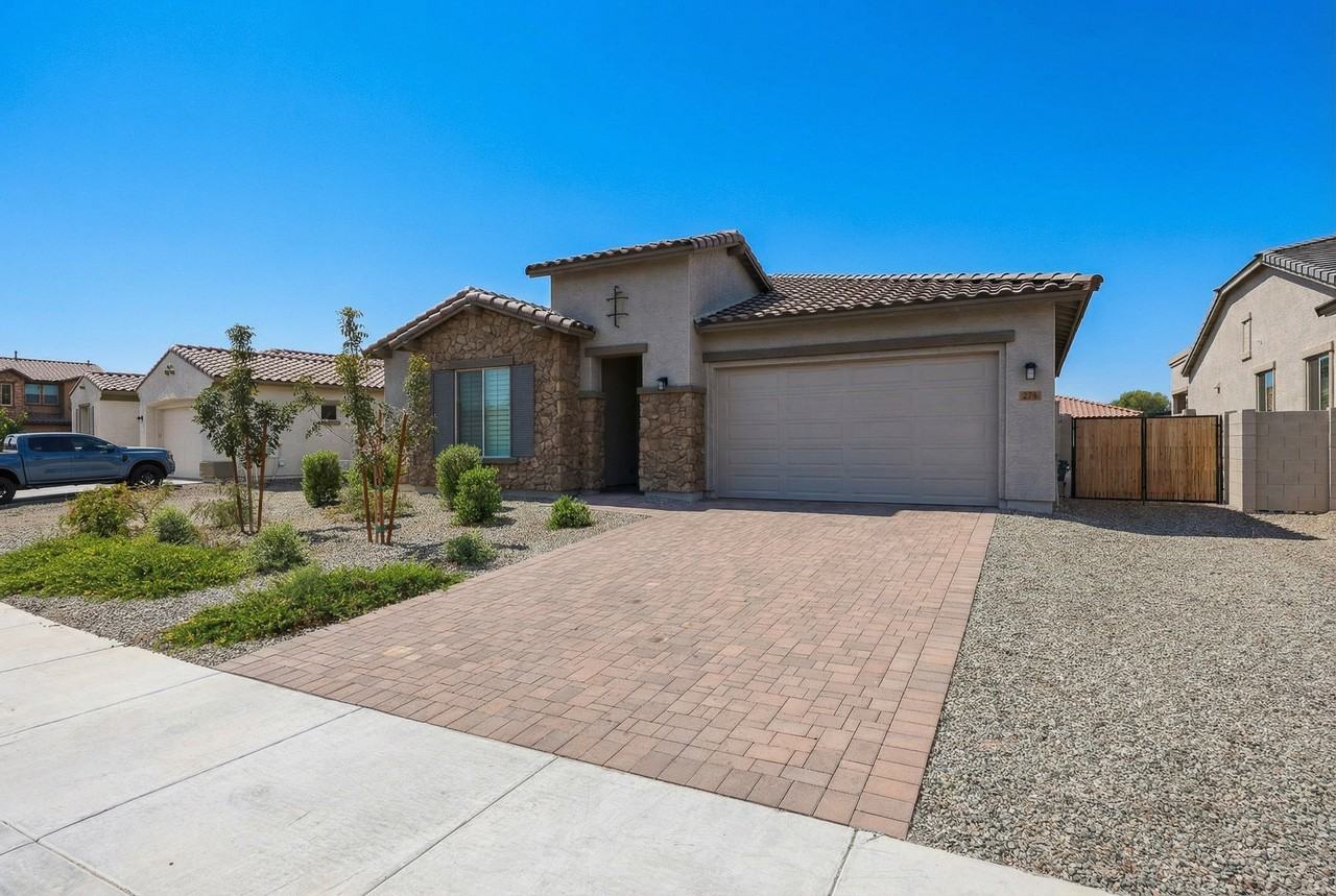 274 S 164th Dr - Photo 4 of 50