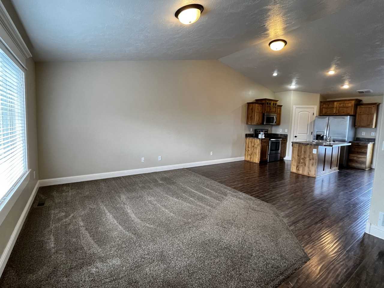 5001 Remember Dr - Photo 3 of 14