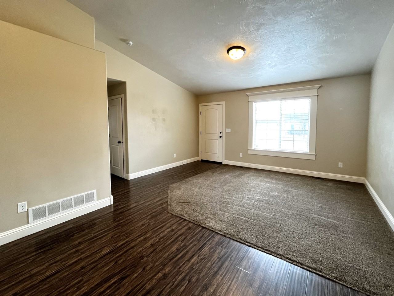 5001 Remember Dr - Photo 5 of 14