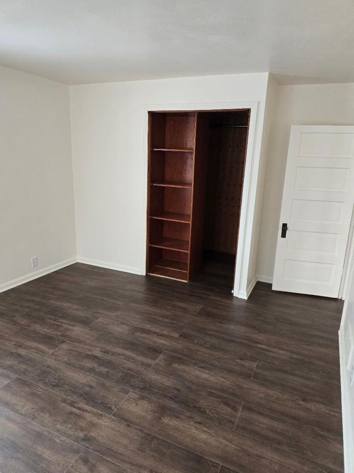 834 Lane Boulevard ##2 - Photo 6 of 8