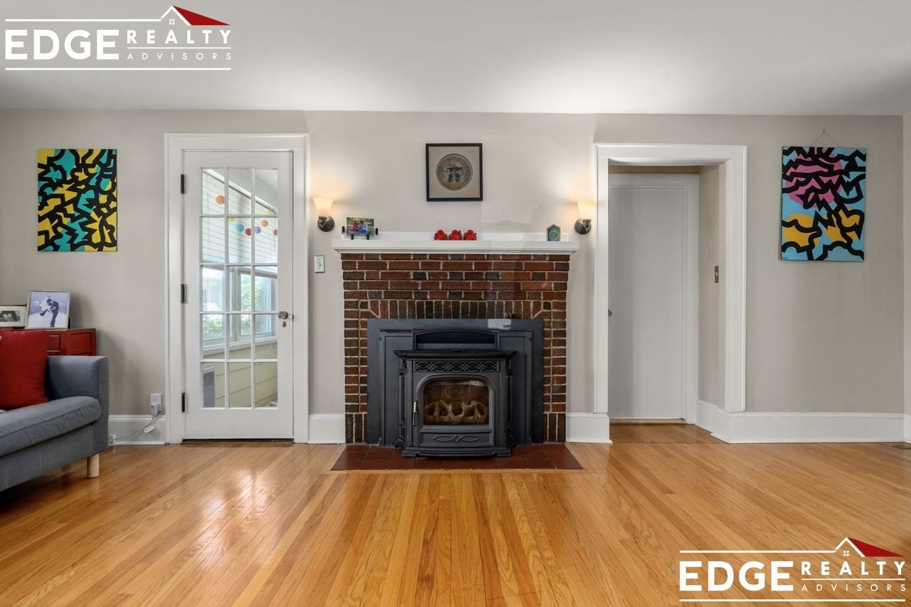 64 Union St - Photo 7 of 18