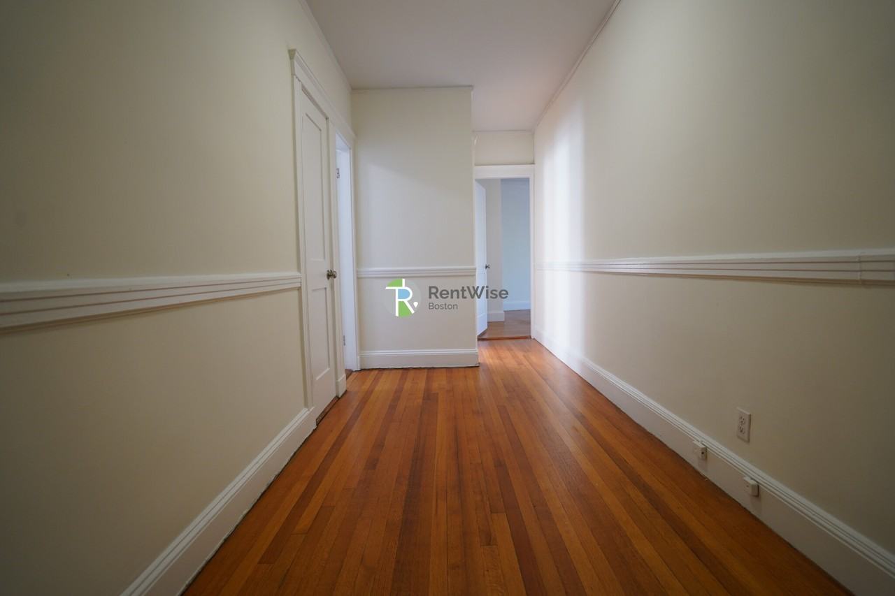 1850 Commonwealth Ave #41 - Photo 3 of 31