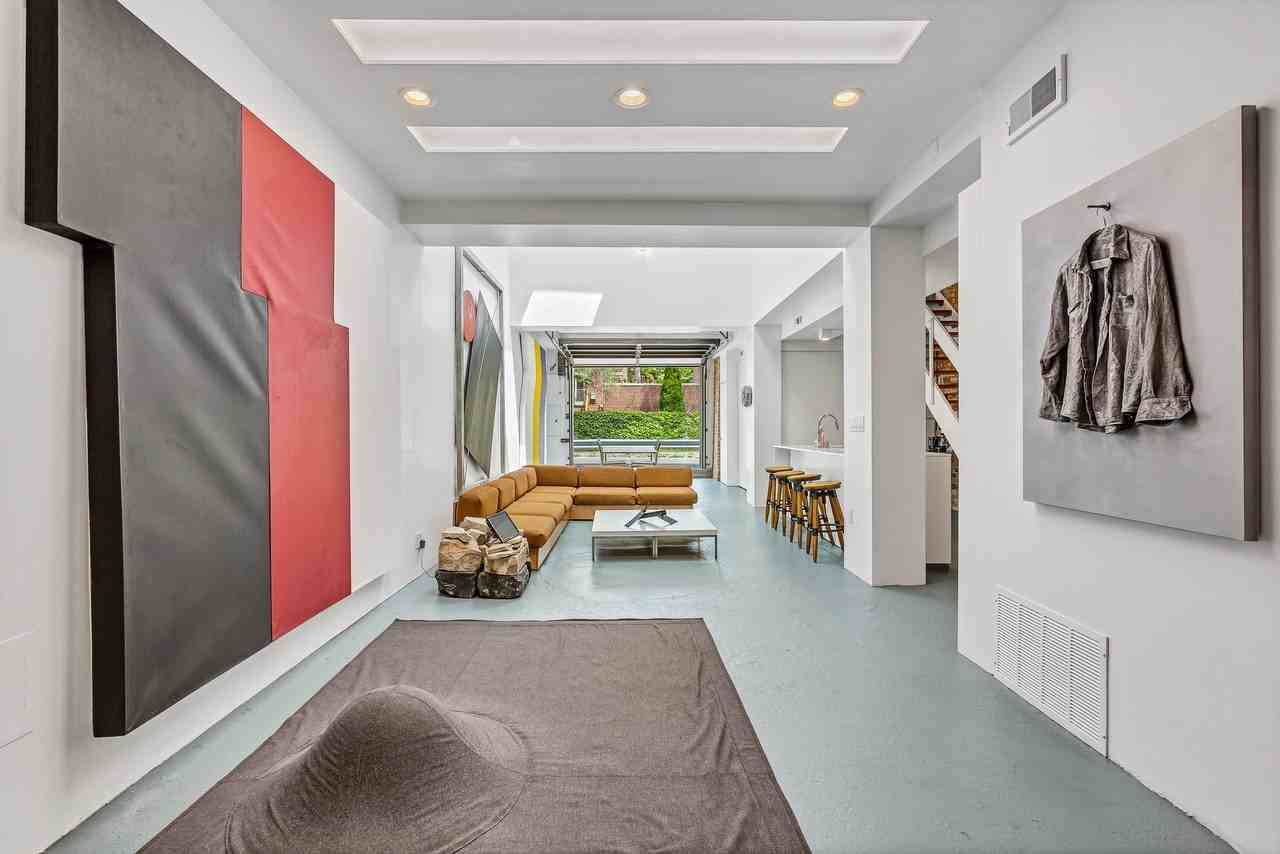 2231 N Wayne Ave #CH - Photo 3 of 28