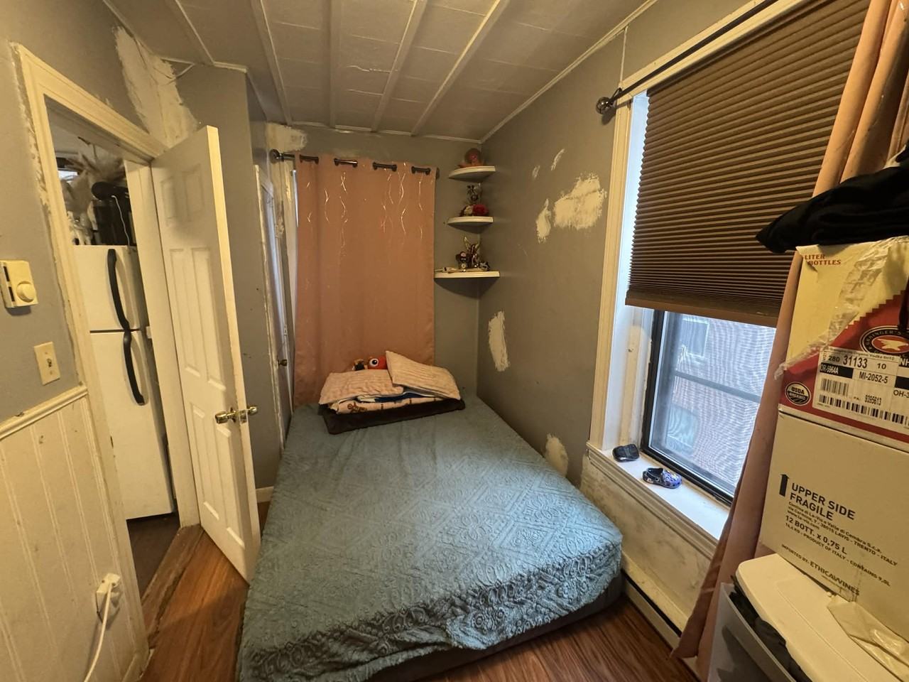 202 Endicott St #2 - Photo 4 of 7