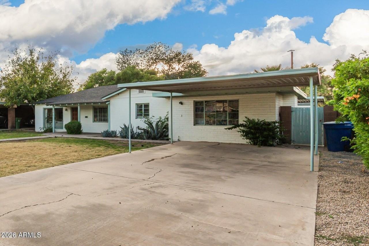 1416 S College Ave - Photo 2 of 34