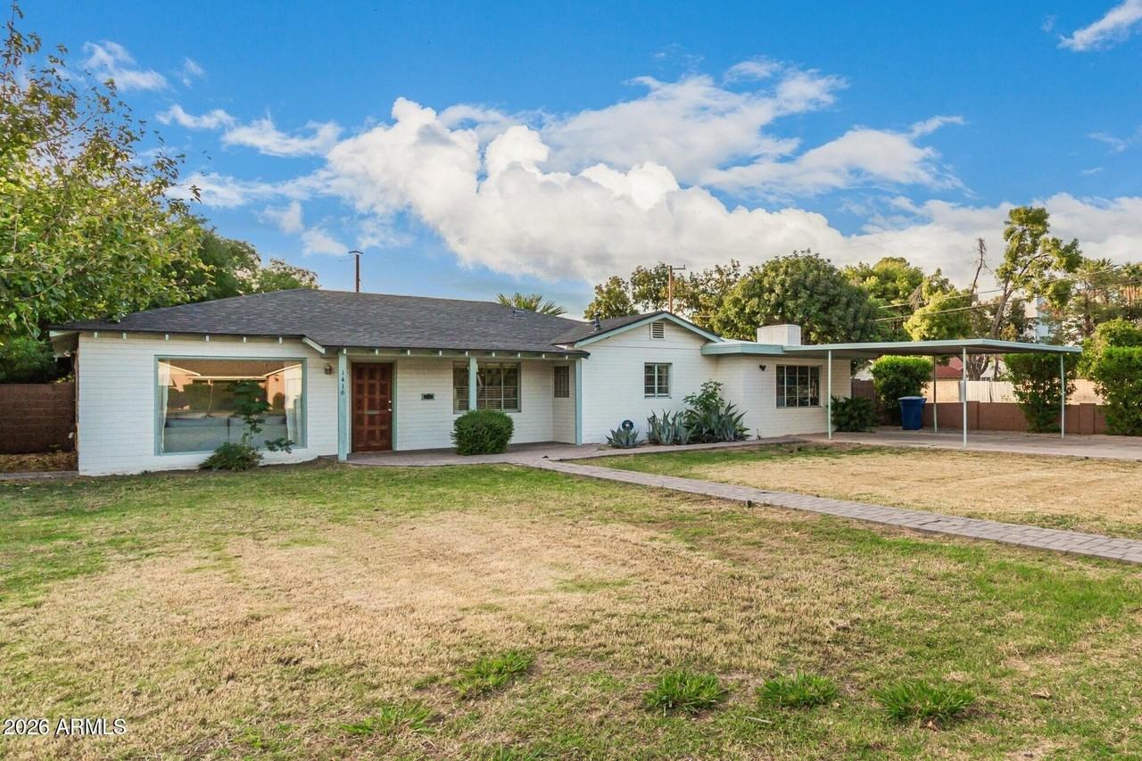 1416 S College Ave - Photo 4 of 34