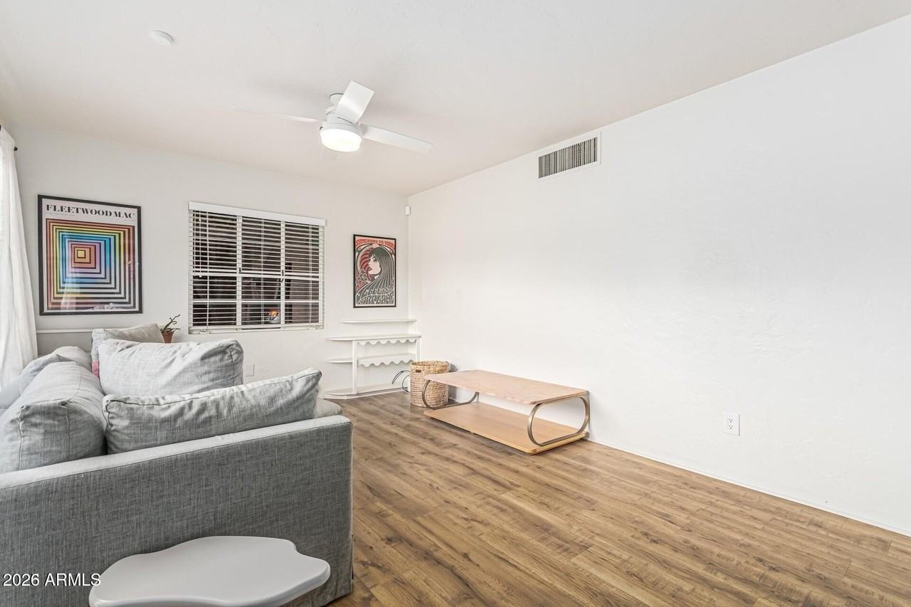 1416 S College Ave - Photo 7 of 34