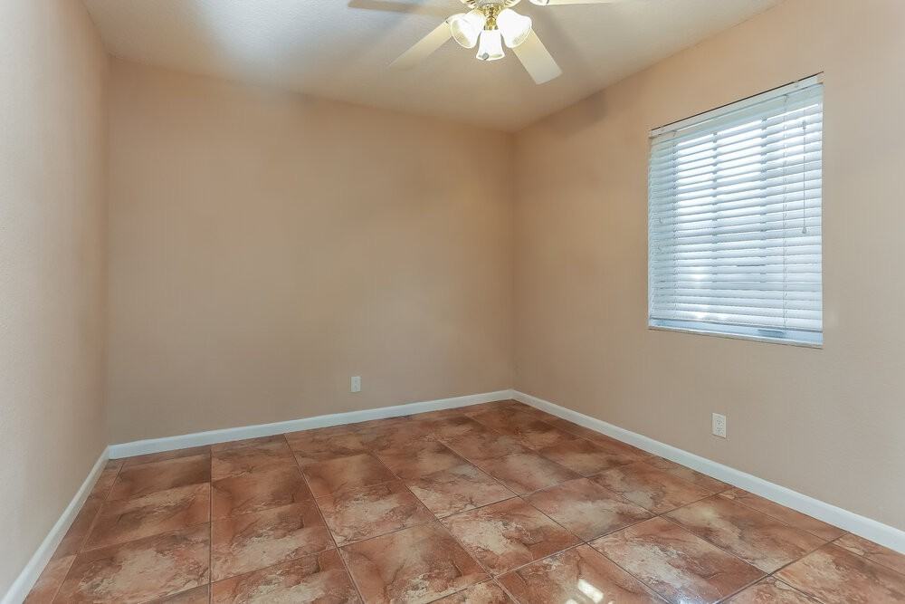 9896 Liberty Ct - Photo 6 of 14