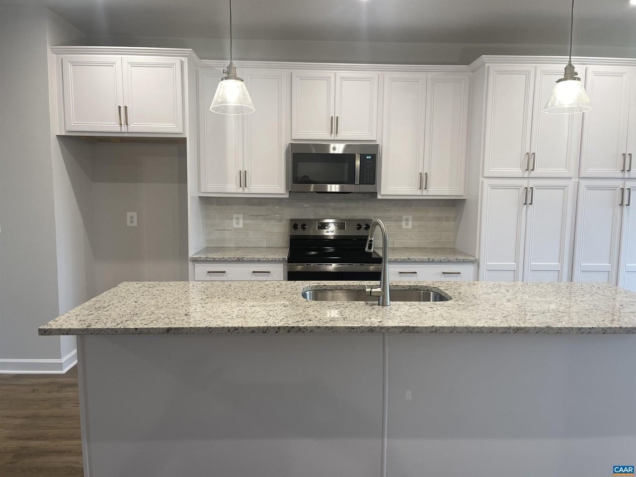 5178 Golf Dr - Photo 4 of 23