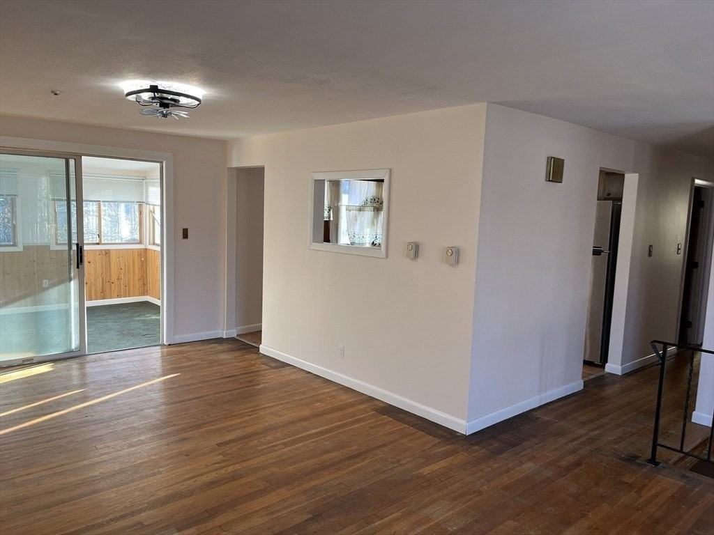 2 Sherwood Ave S - Photo 6 of 30