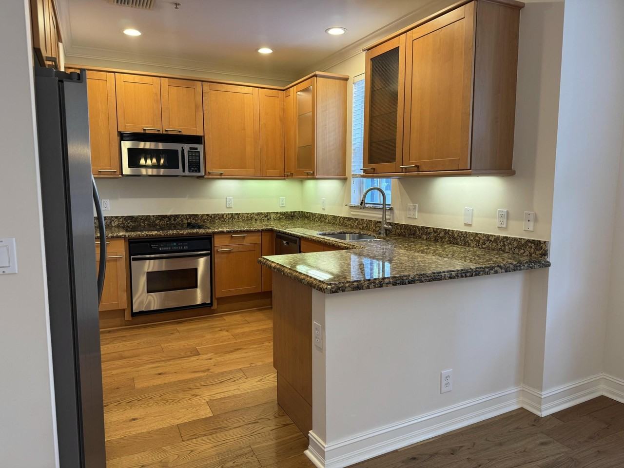 532 S Mallory Cir - Photo 4 of 16