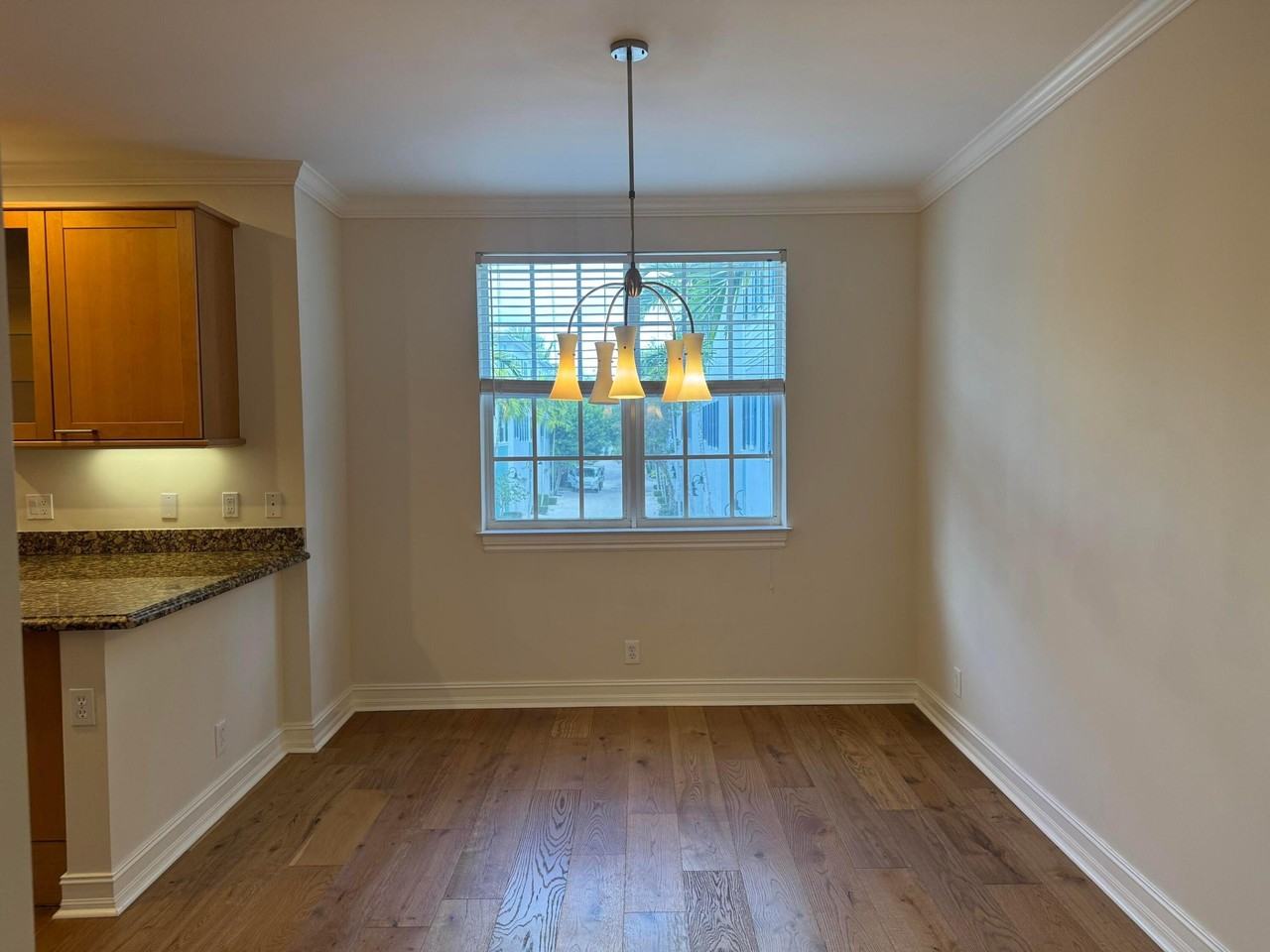 532 S Mallory Cir - Photo 5 of 16