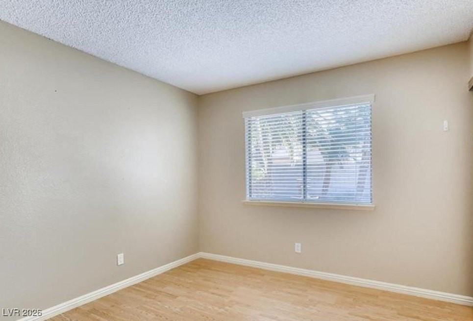 5204 Shady Grove Ln - Photo 2 of 10