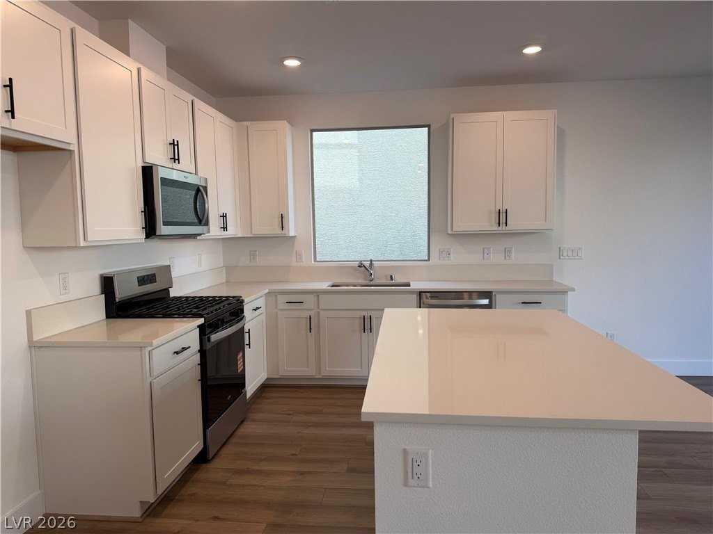 10253 Altavia Rock St - Photo 6 of 40