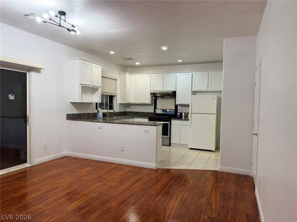 5254 Monterey Park Cir - Photo 2 of 9