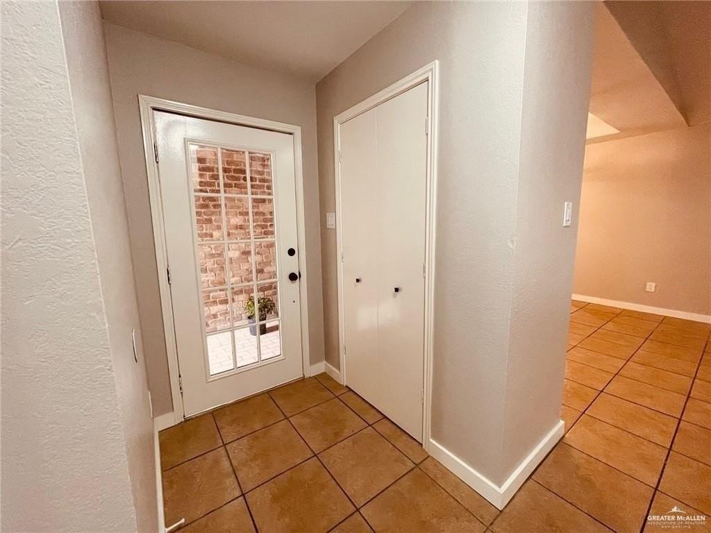 1206 Bluebird Ave - Photo 2 of 20