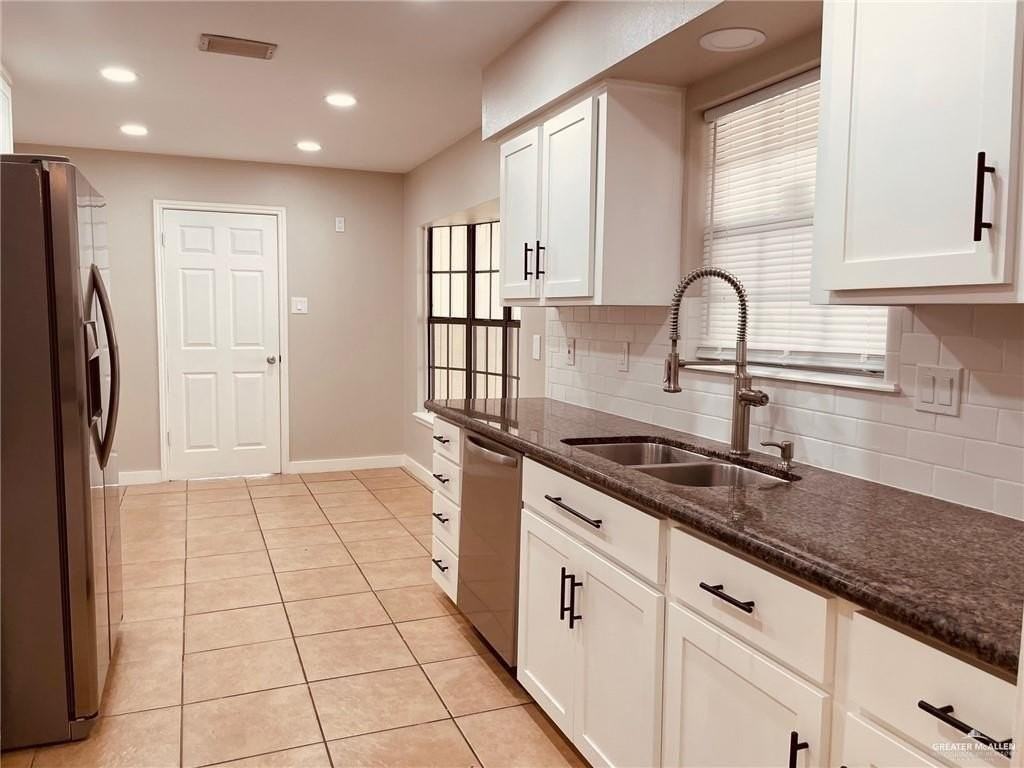 1206 Bluebird Ave - Photo 5 of 20