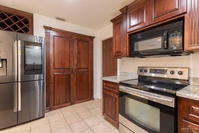 608 W Jonquil Ave - Photo 3 of 22