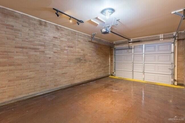 608 W Jonquil Ave - Photo 5 of 22