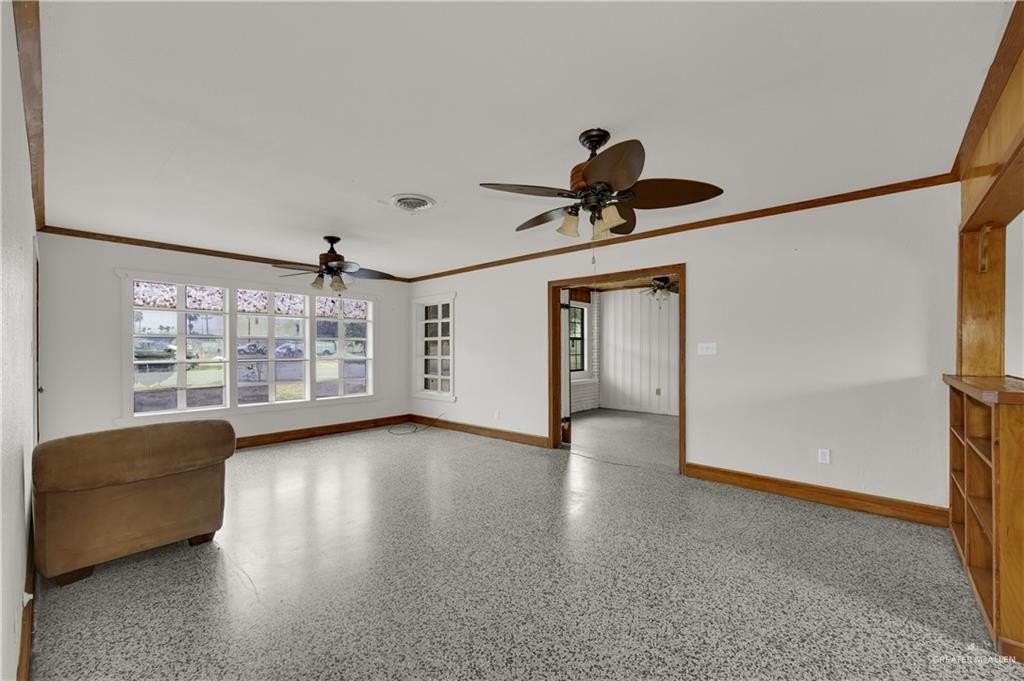 704 Beech Ave - Photo 2 of 16