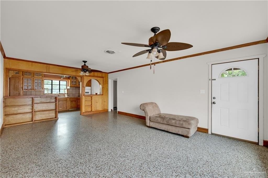 704 Beech Ave - Photo 4 of 16