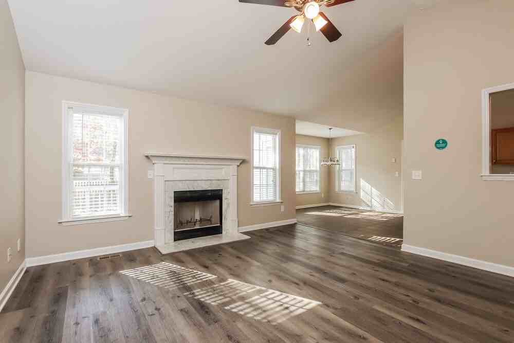 300 Wood Green Dr - Photo 4 of 16