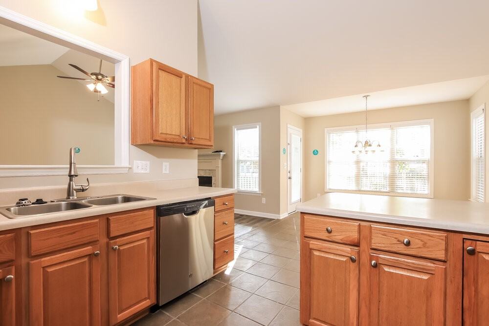 300 Wood Green Dr - Photo 7 of 16