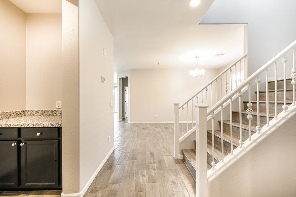 12125 W Remuda Dr - Photo 4 of 17