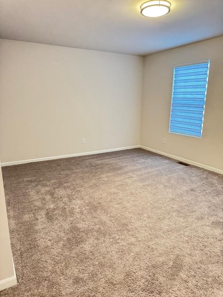 616 Countryside Dr - Photo 5 of 6