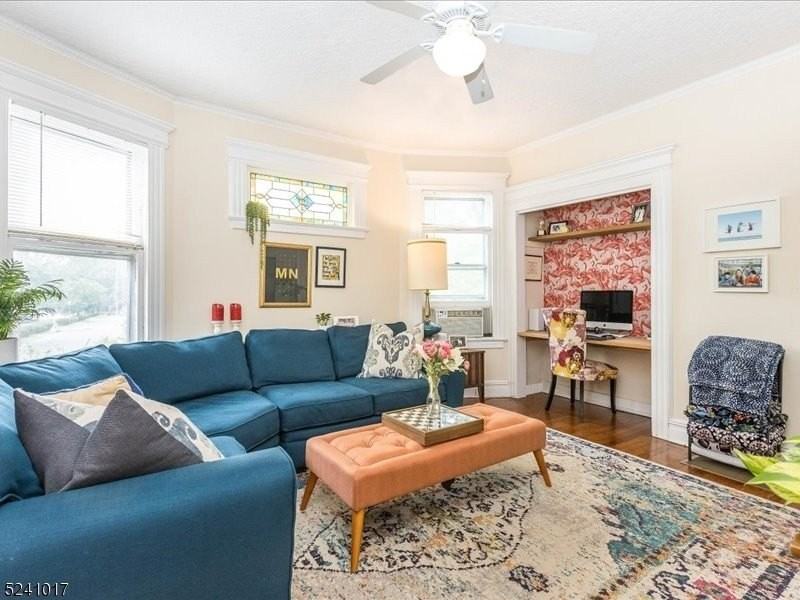 190 Hillside Ave - Photo 6 of 18