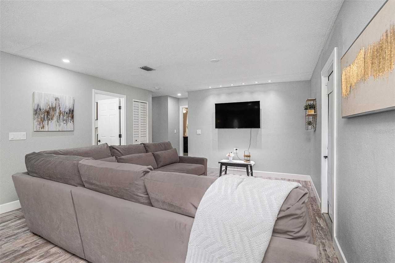 3012 N Highland Ave - Photo 4 of 28