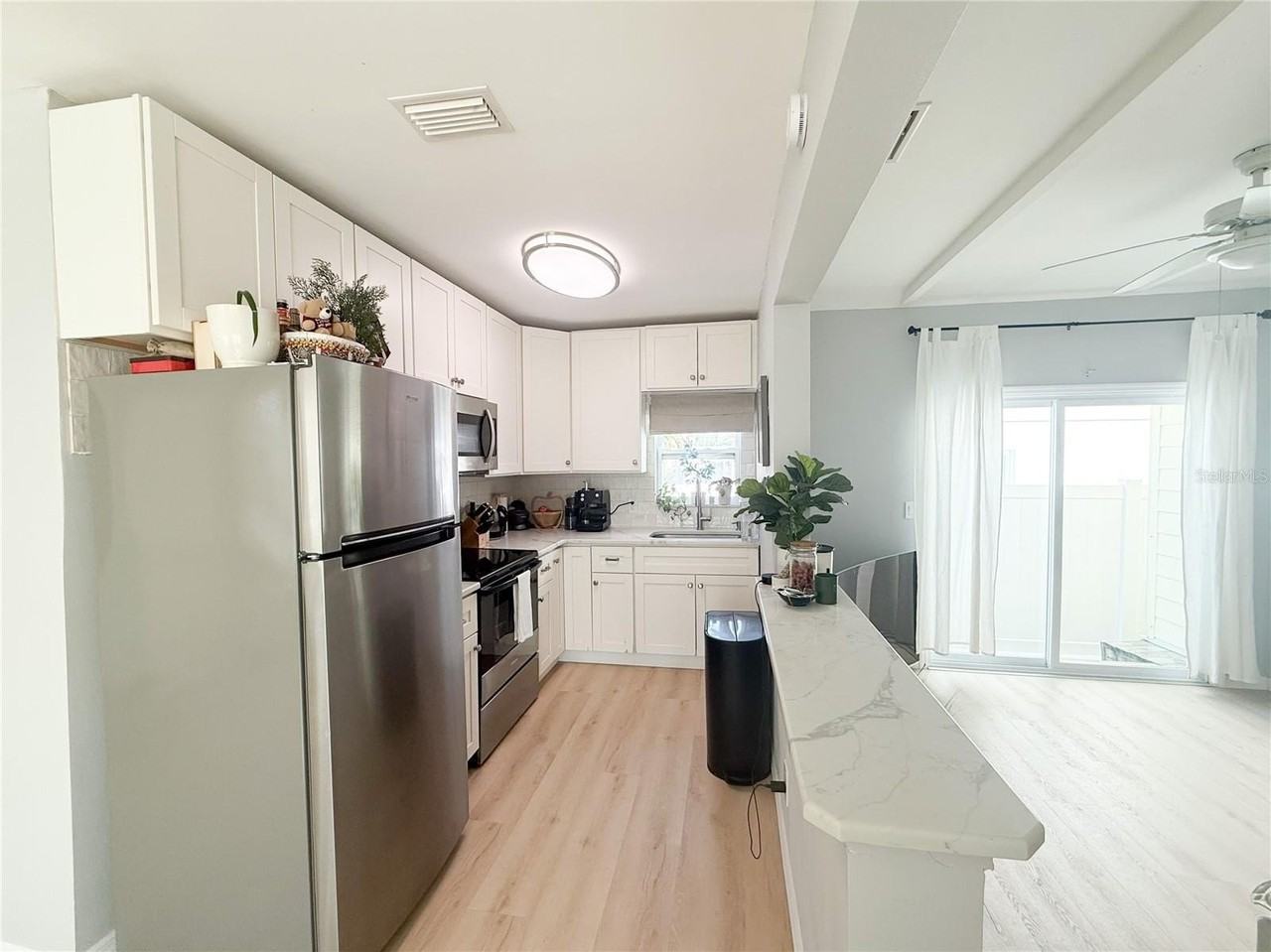 175 133rd Ave E #WEST - Photo 5 of 15