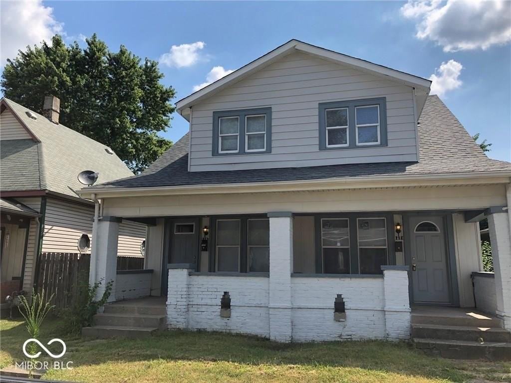 1339 Lee St - Photo 2 of 10