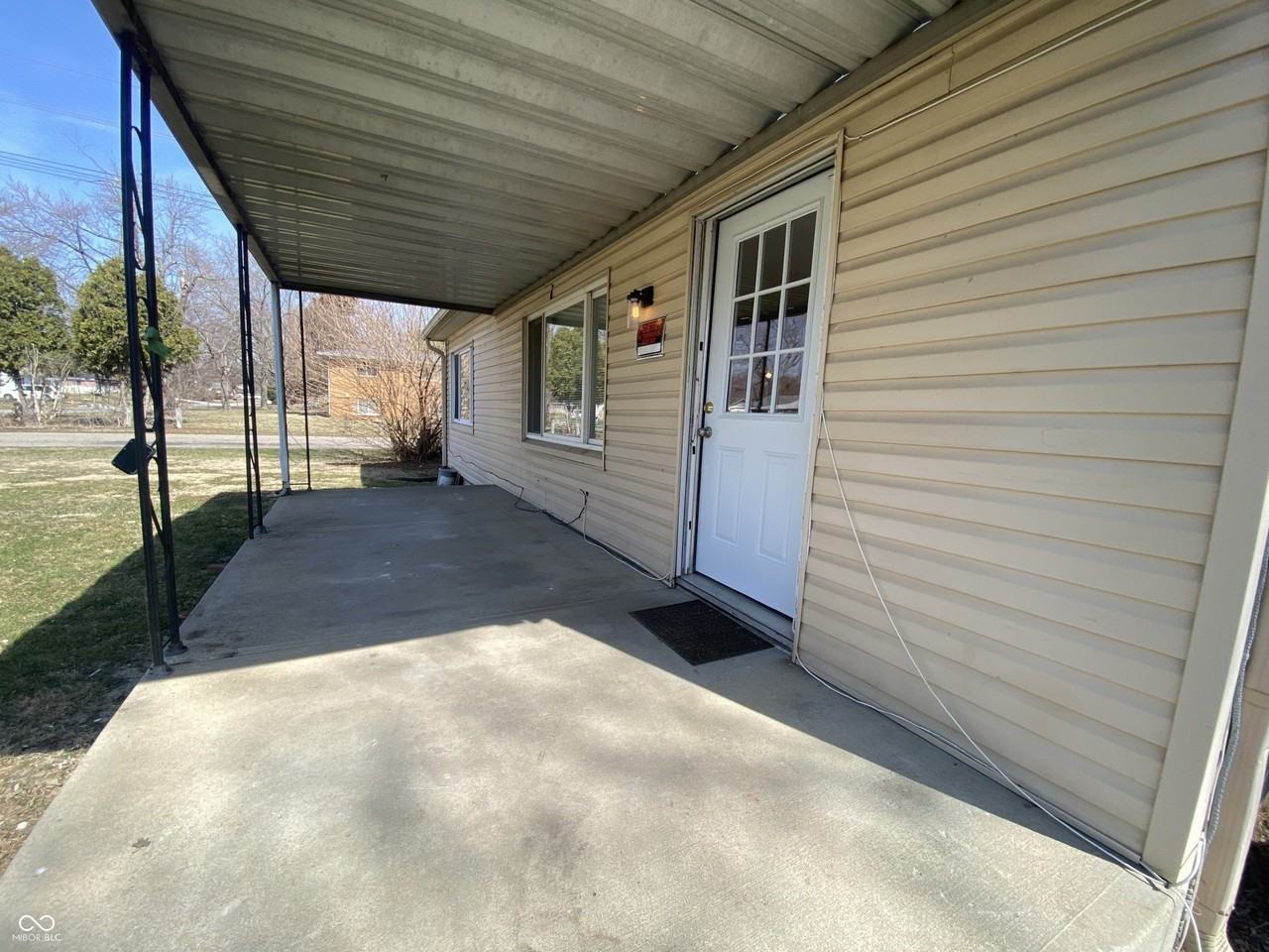 1745 N Lesley Ave - Photo 2 of 22