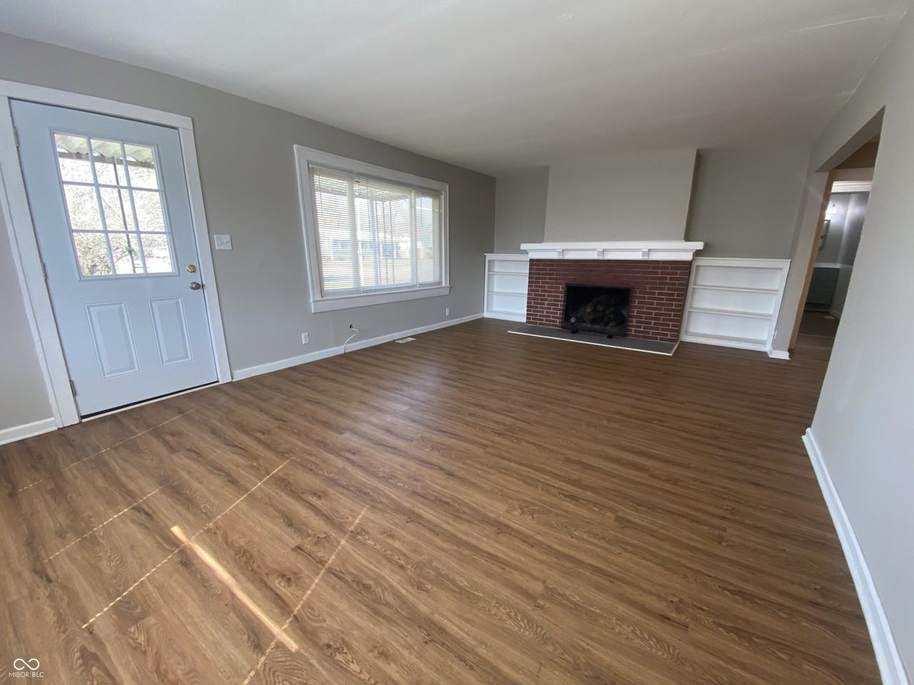 1745 N Lesley Ave - Photo 4 of 22