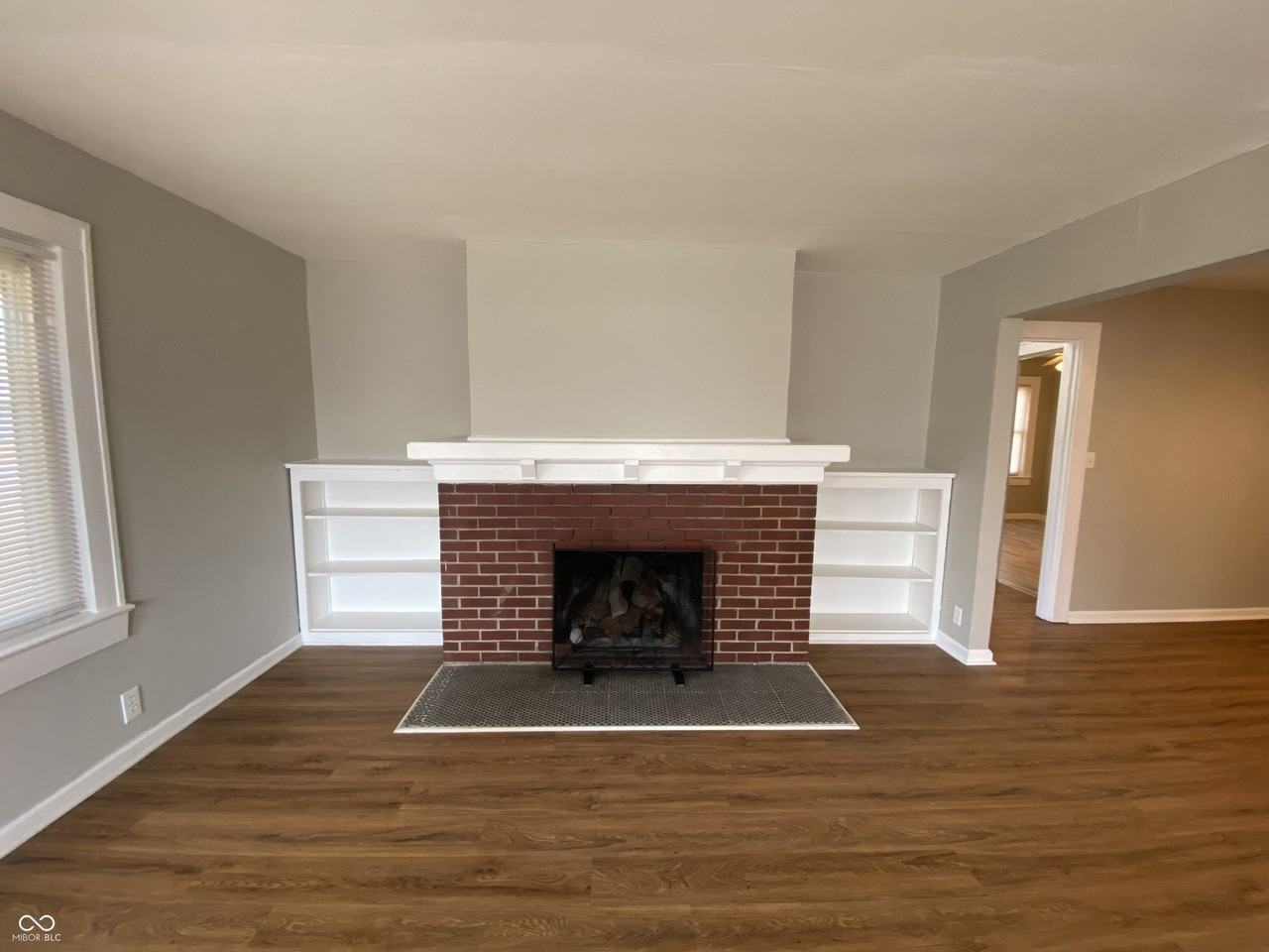 1745 N Lesley Ave - Photo 5 of 22