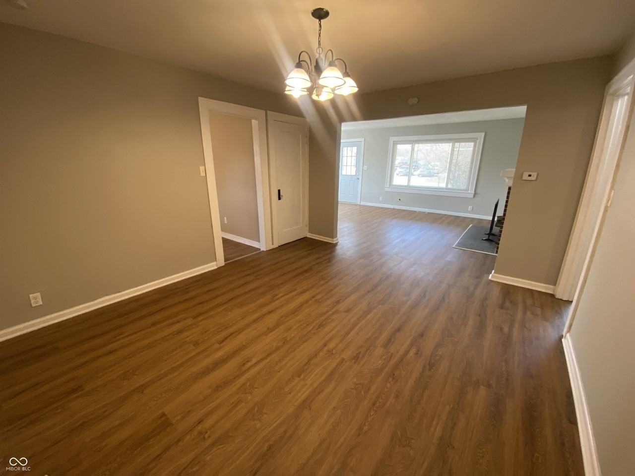 1745 N Lesley Ave - Photo 6 of 22