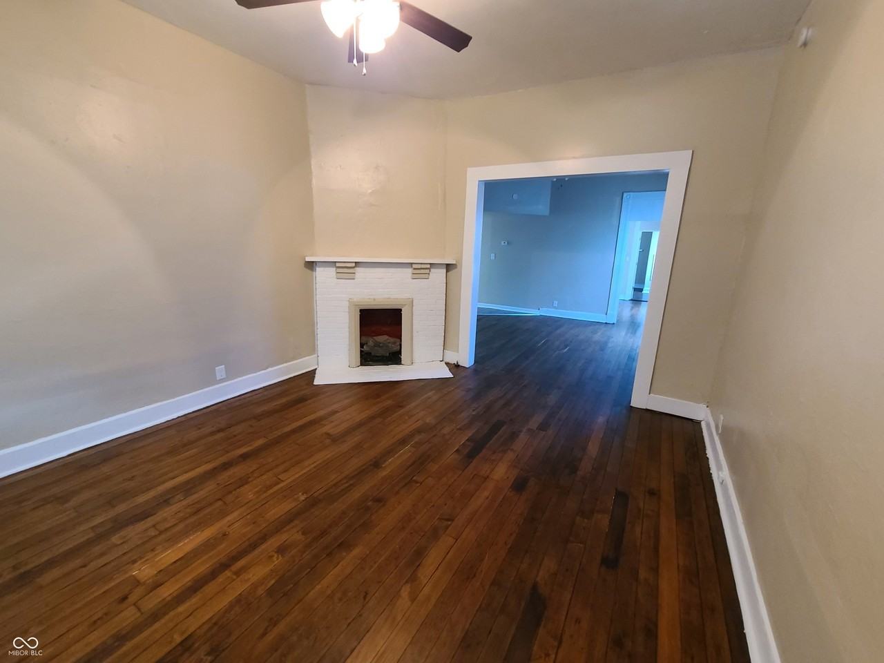 1314 E 10th St - Photo 5 of 17