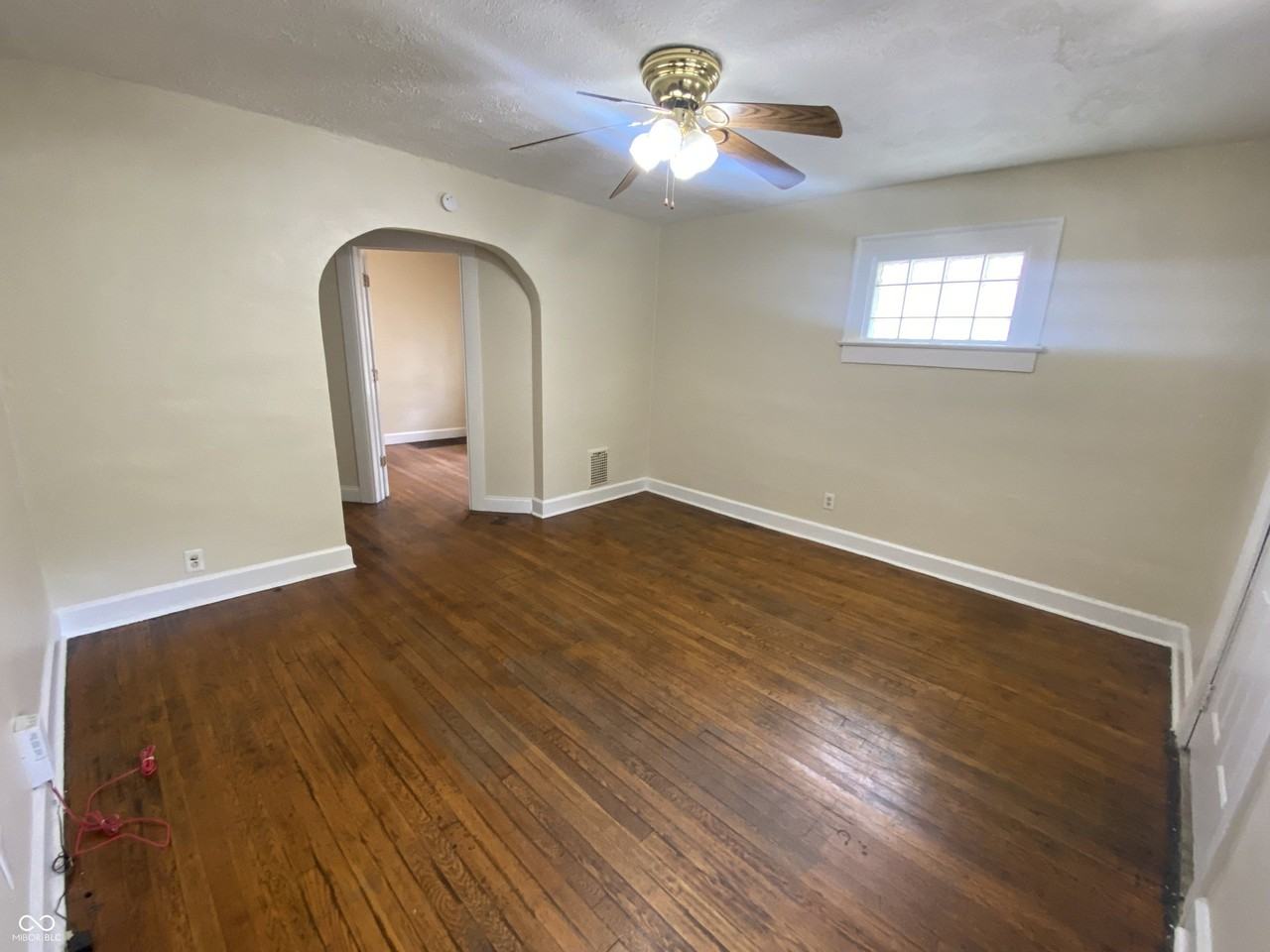 621 Tecumseh St - Photo 4 of 13