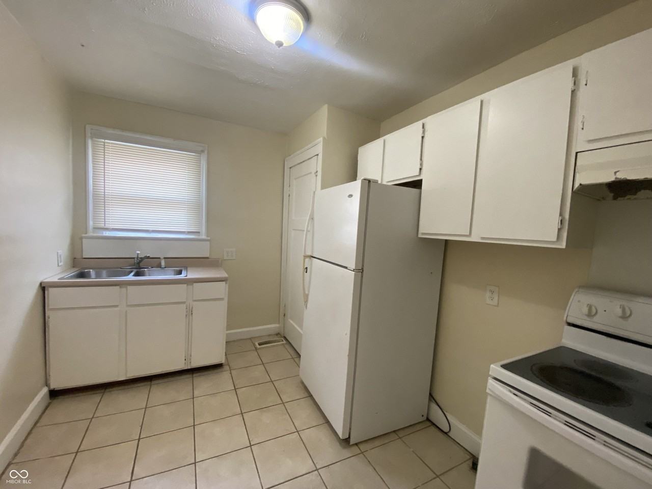 621 Tecumseh St - Photo 6 of 13