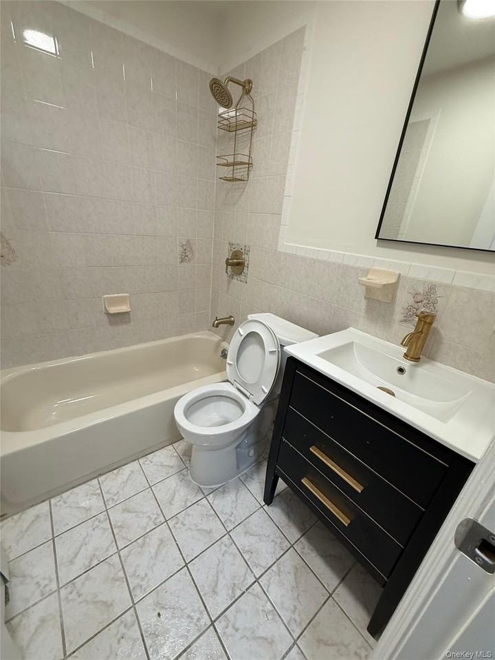 14720 226th St Unit 1 #1 - Photo 3 of 7