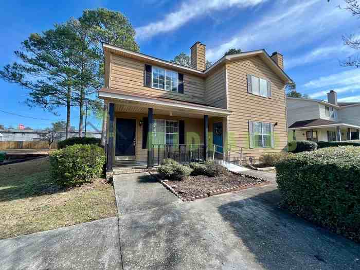 1930 Greenoaks Rd #A - Photo 2 of 30