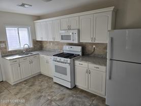 420 Saint Thomas Dr - Photo 1 of 1