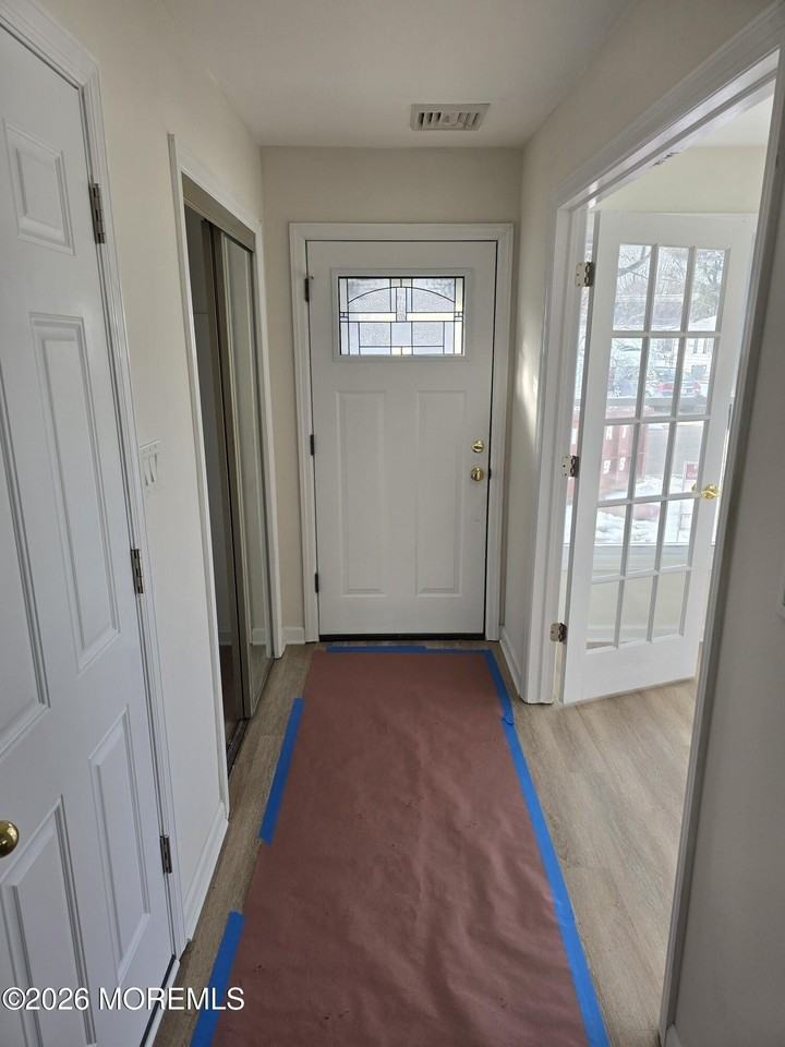 420 Saint Thomas Dr - Photo 4 of 13