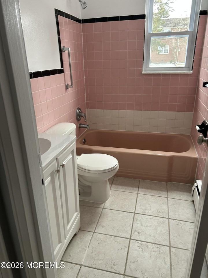 258 Bath Ave #6 - Photo 5 of 5