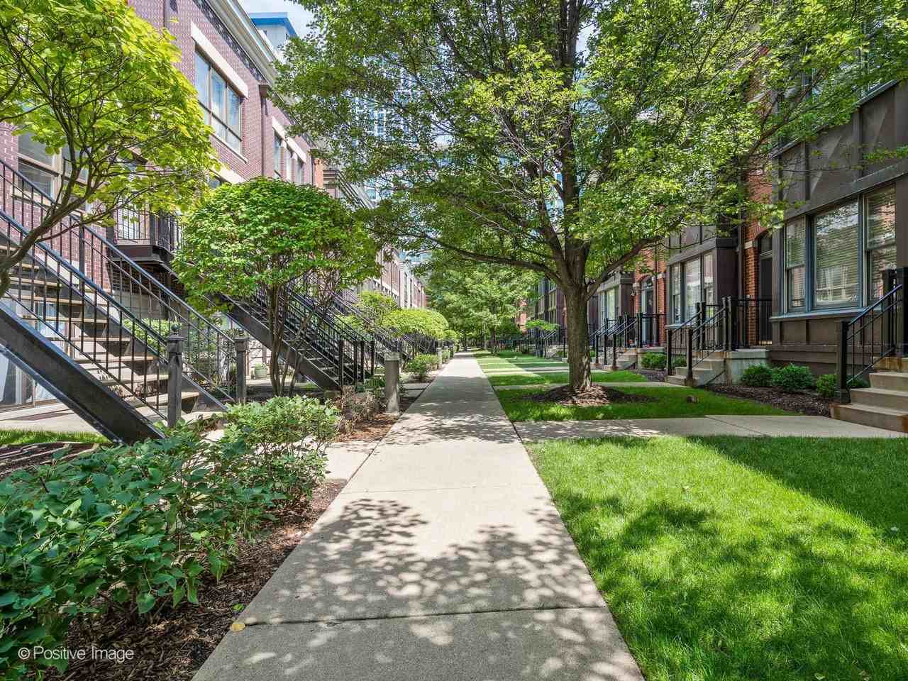 1354 S Indiana Pkwy - Photo 3 of 15